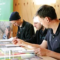 Impressionen aus dem Workshop, der in einem Gebäude des Kühlhauses Görlitz stattfand.